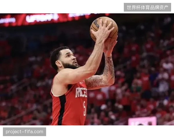 弗雷德·范弗里特因膝伤确定缺席季后赛，火箭队后场组织与防守深度锐减